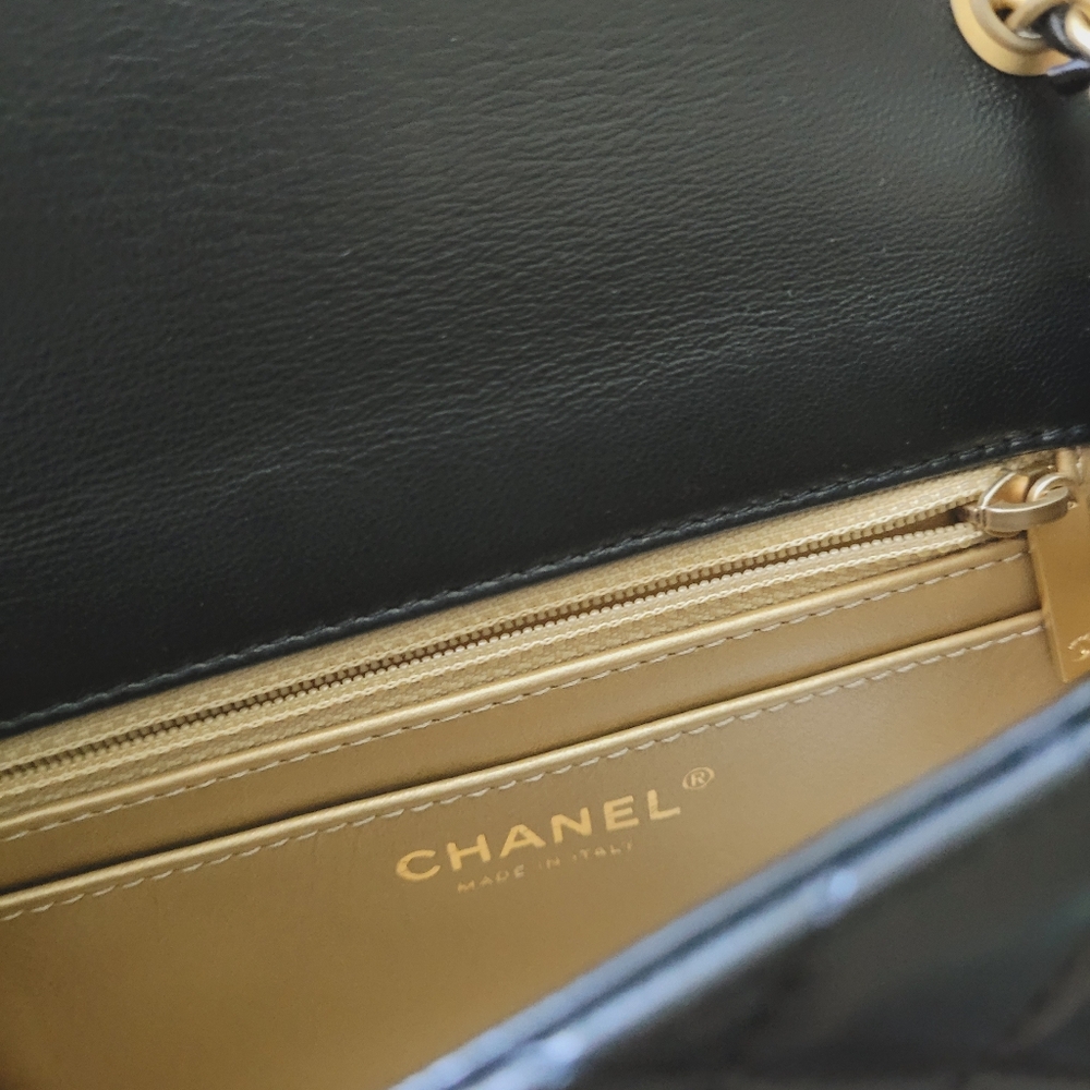 Chanel Mini Square Pearl Crush Crossbody Bag - Picture 7 of 10